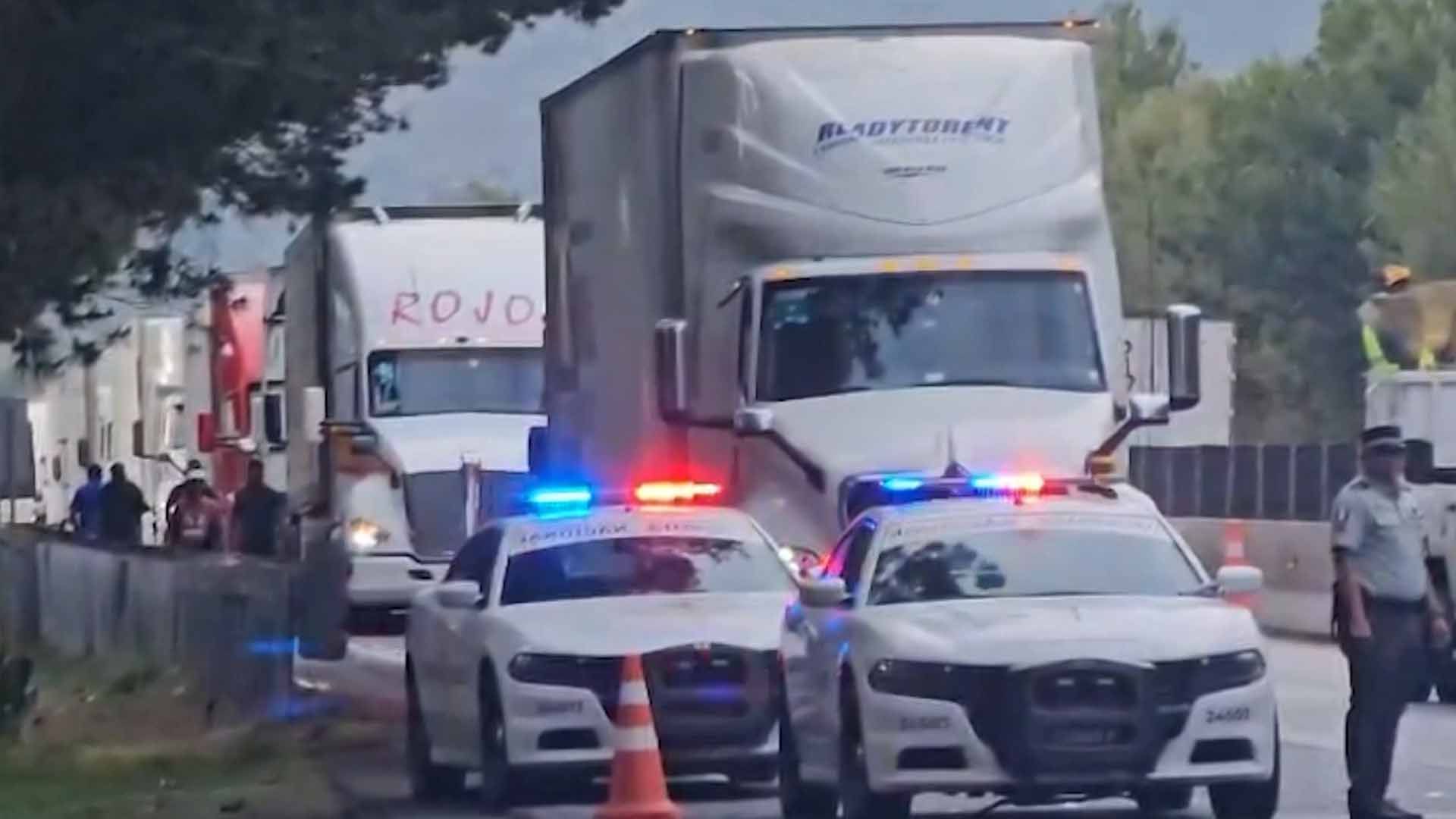 Muere Mujer de la Tercera Edad al Chocar con Tráiler en Carretera 57 en Arteaga